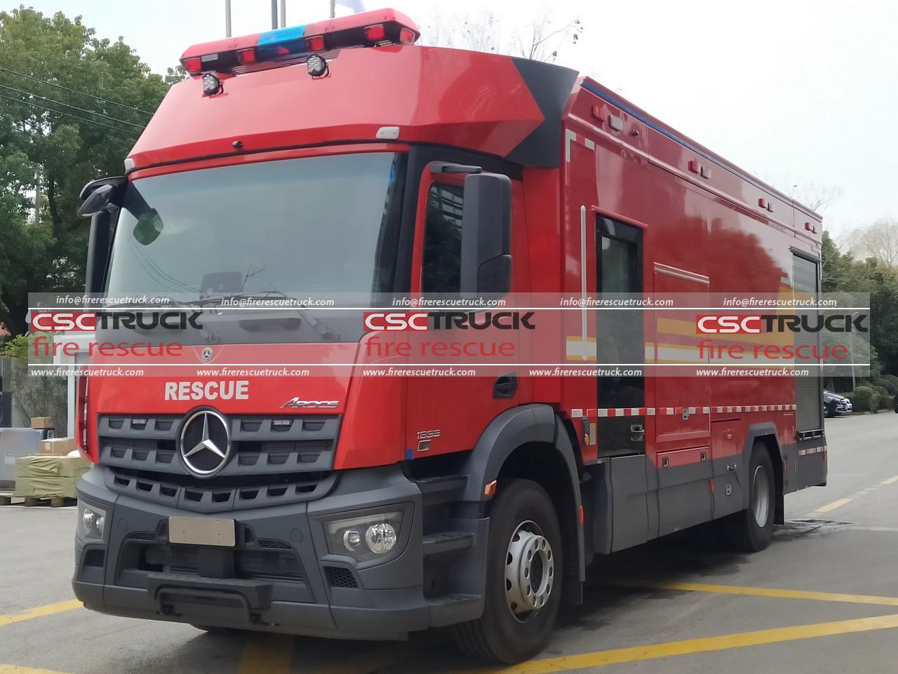 Mercedes Benz 4T UAV Carrier Tanker Fire Truck