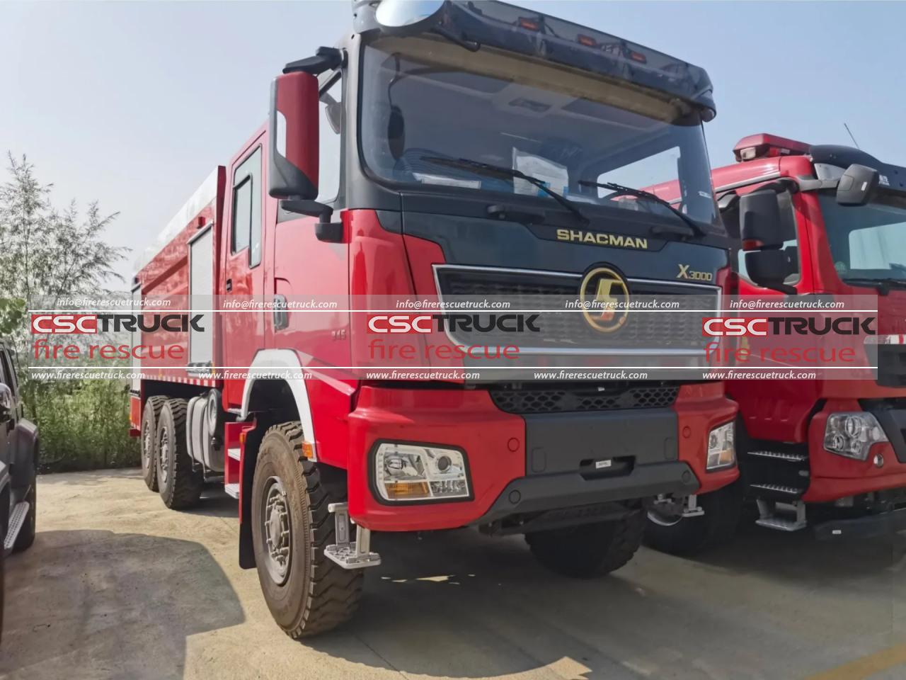 SHACMAN X3000 6x6 10000L Pumper Fire Apparatus (2)