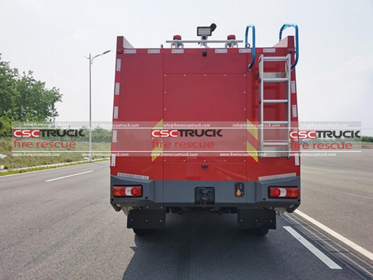 Mercedes Benz 4x4 6CBM Airport Fire Engine (3)
