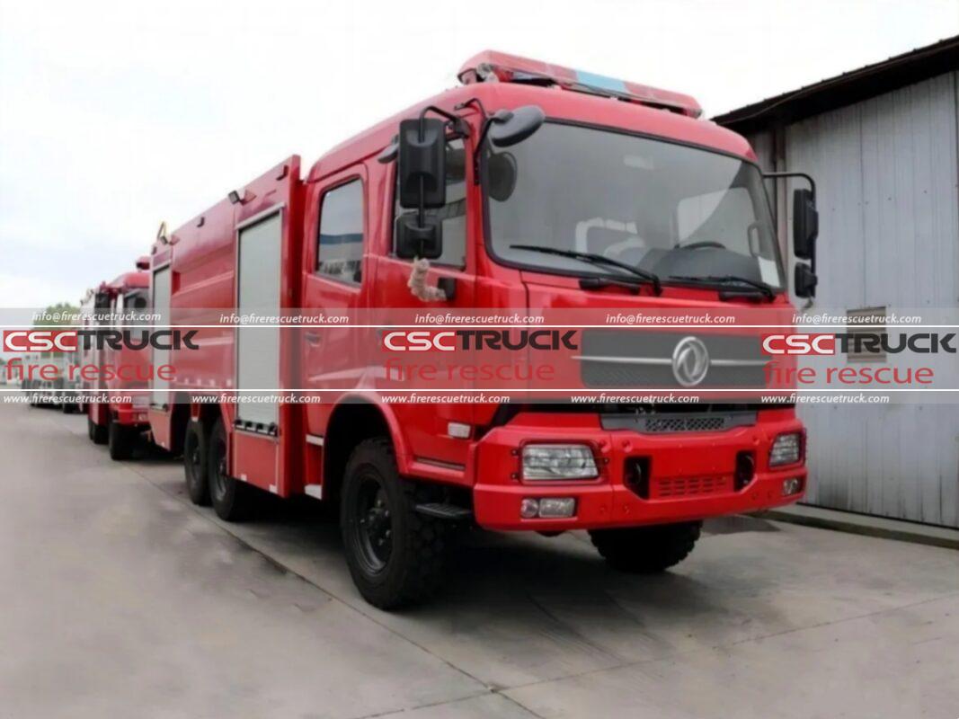 6x6 5CBM Off Road Water Fire Truck (2)
