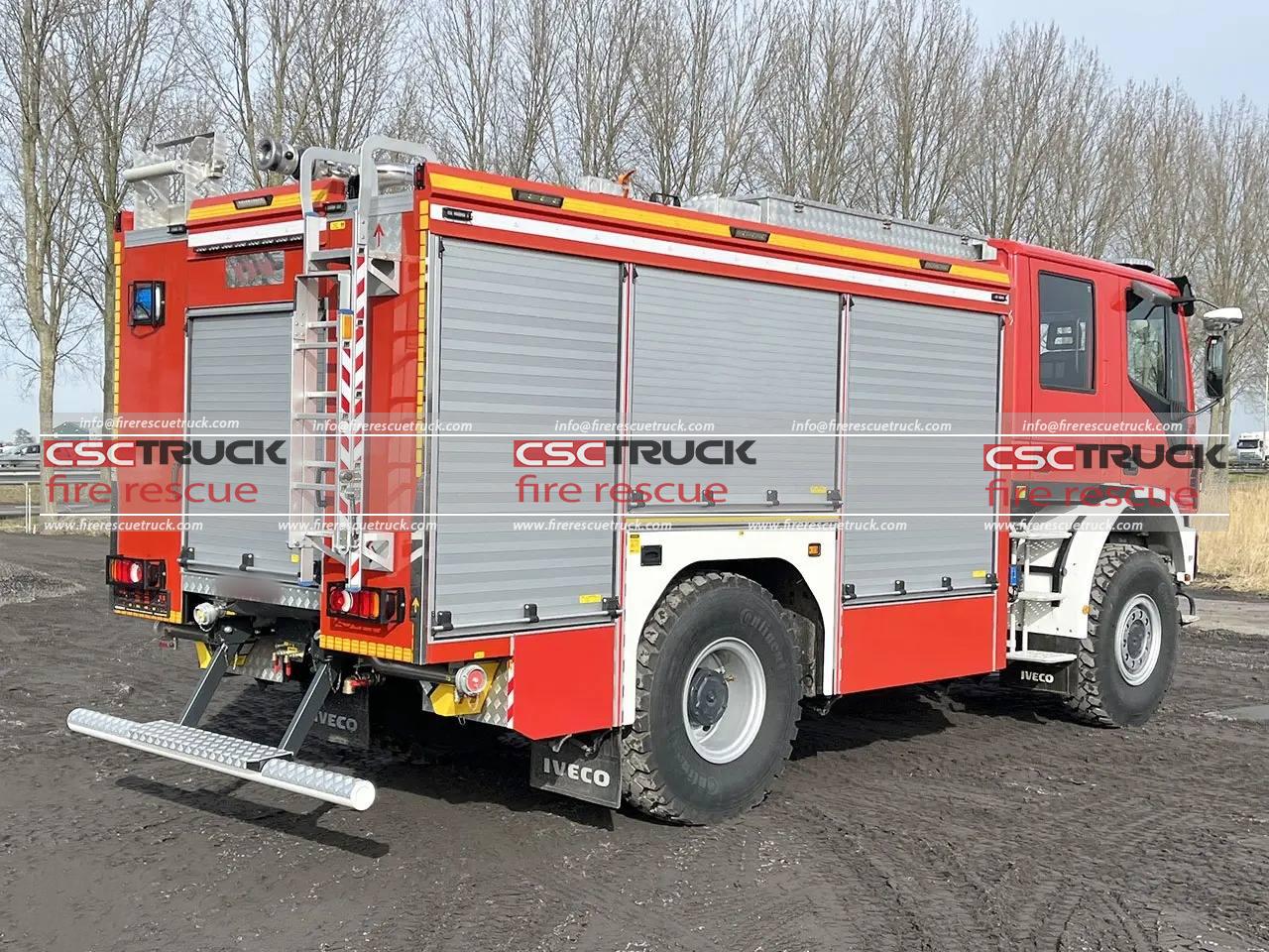 IVECO 4x4 4000L Small Water Foam Fire Tender (4) IVECO 4x4 4000L Small Water Foam Fire Tender (4)