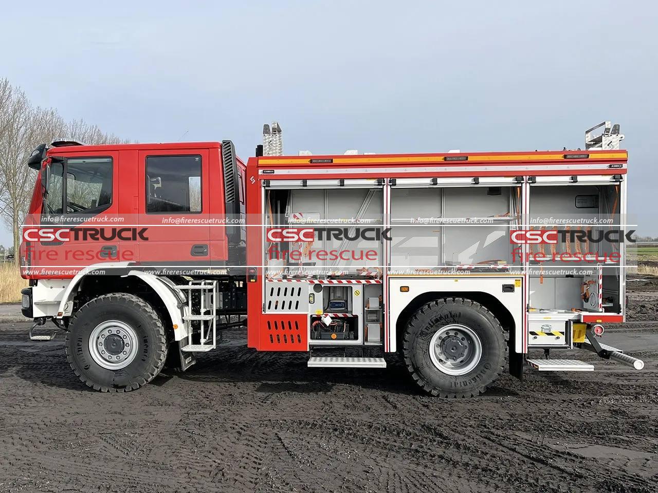 IVECO 4x4 4000L Small Water Foam Fire Tender (6) IVECO 4x4 4000L Small Water Foam Fire Tender (6)