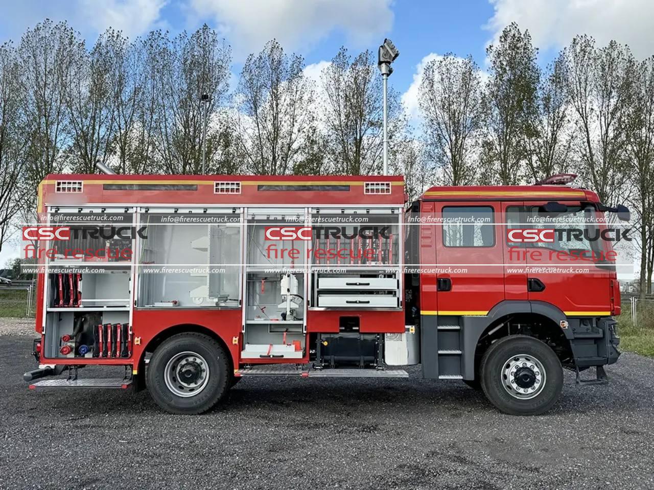 MAN 4x4 5000L Water Foam Fire Tanker Truck (5) MAN 4x4 5000L Water Foam Fire Tanker Truck (5)