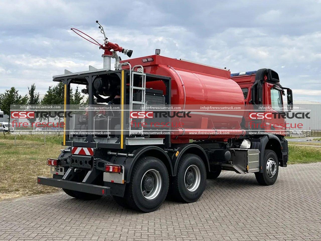 Mercedes-Benz 10000L Water Tanker Fire Truck (5) Mercedes-Benz 10000L Water Tanker Fire Truck (5)