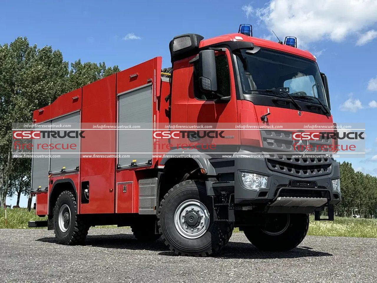 Mercedes-Benz 4WD 6000L Water Foam Fire Vehicle (2)