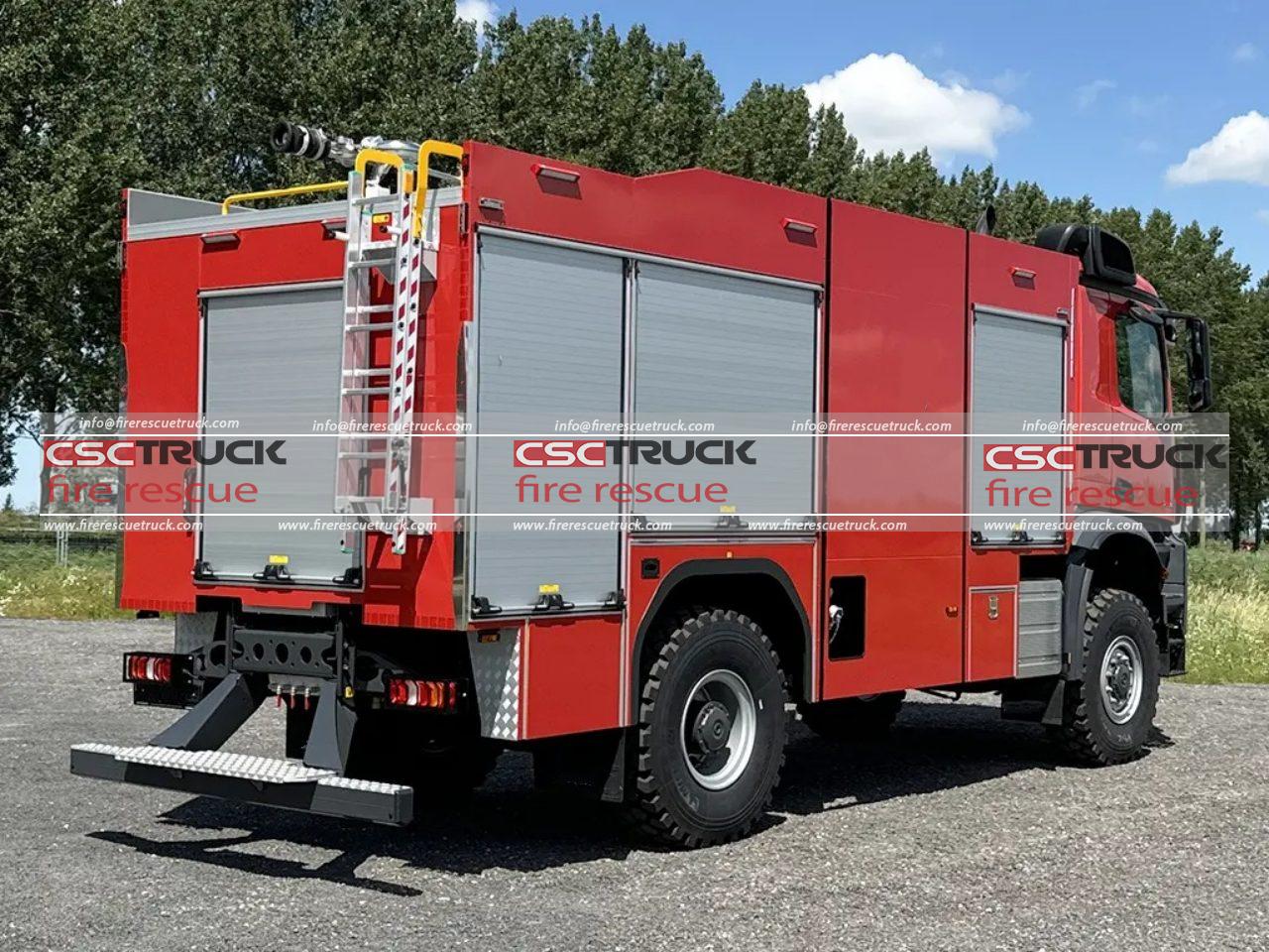 Mercedes-Benz 4WD 6000L Water Foam Fire Vehicle (6)