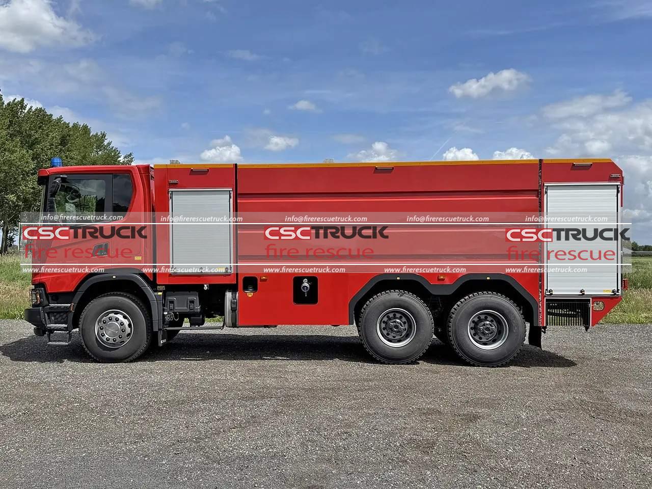 SCANIA 15000L Water Foam Tanker Fire Truck (3) SCANIA 15000L Water Foam Tanker Fire Truck (3)