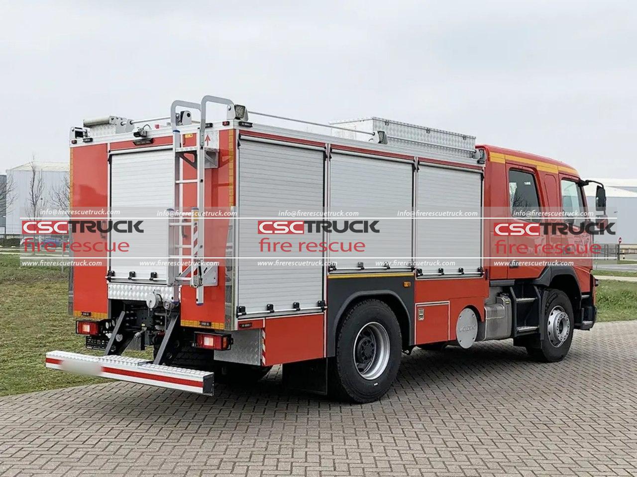 Volvo 5000L Crew Cab Water Foam Fire Vehicle (4) Volvo 5000L Crew Cab Water Foam Fire Vehicle (4)