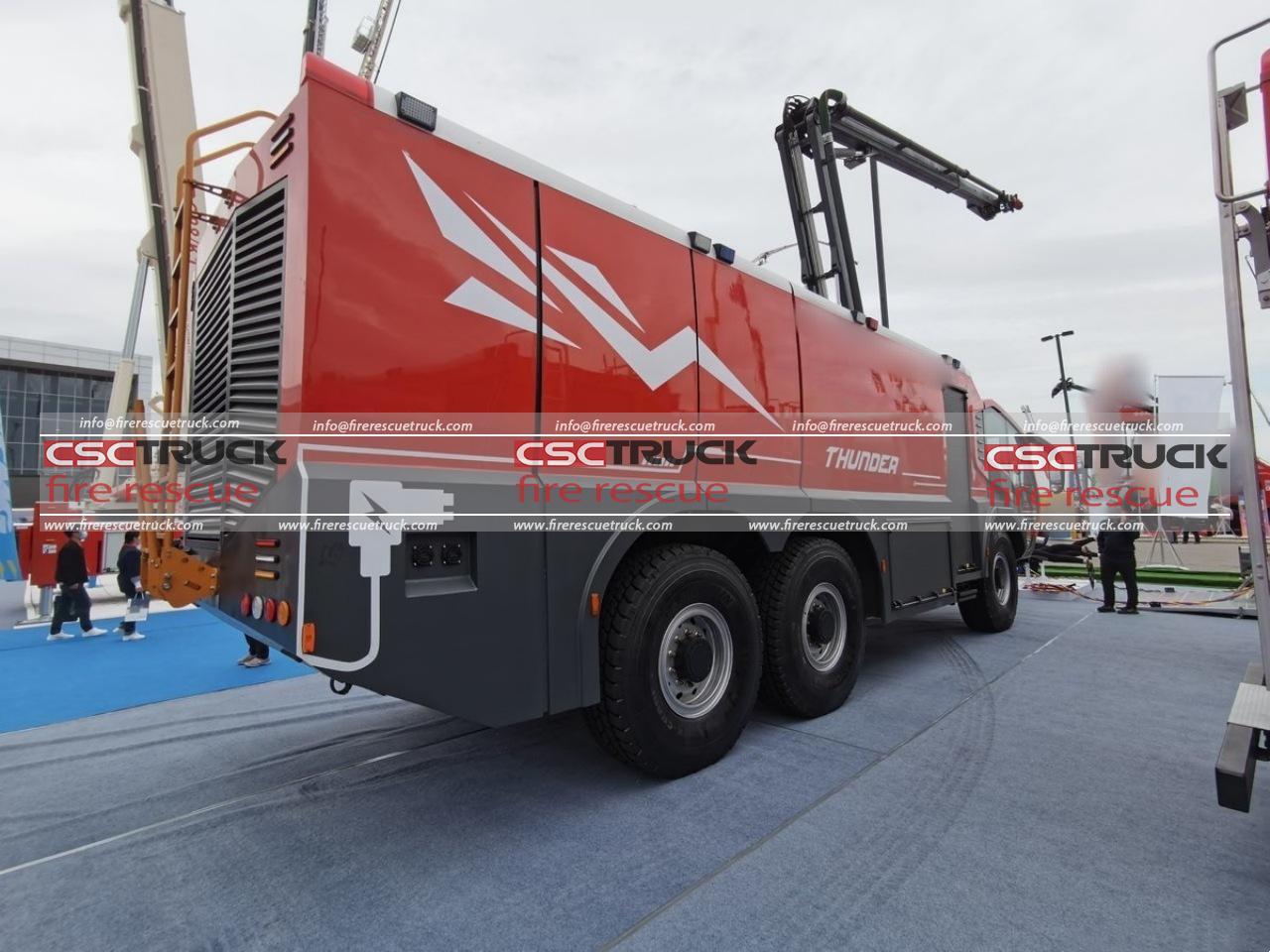 6x6 Electric Airport Fire Truck — Powerful and Luxurious! (8)