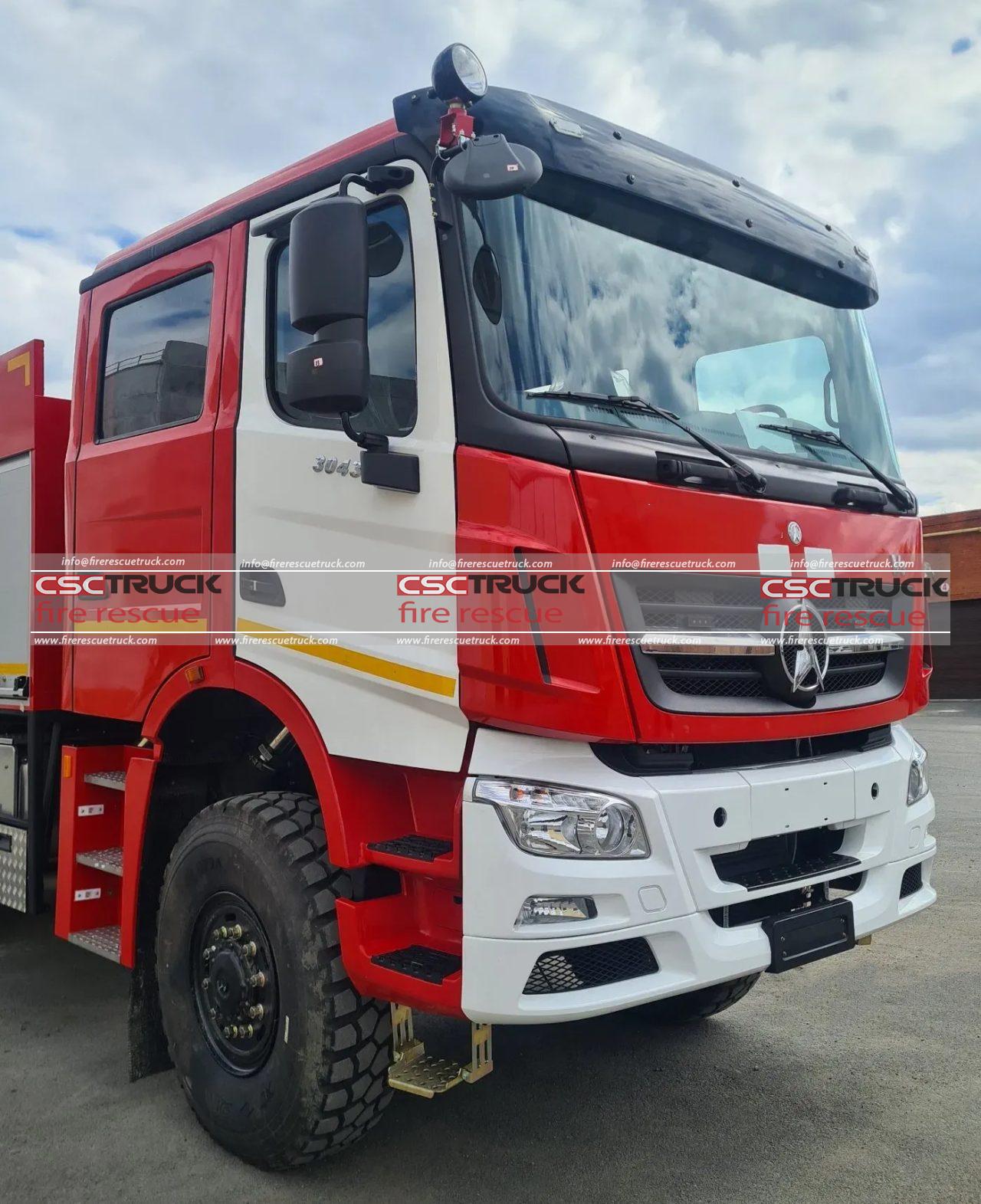 Beiben 6x6 9000L Airport Emergency Vehicle (2)