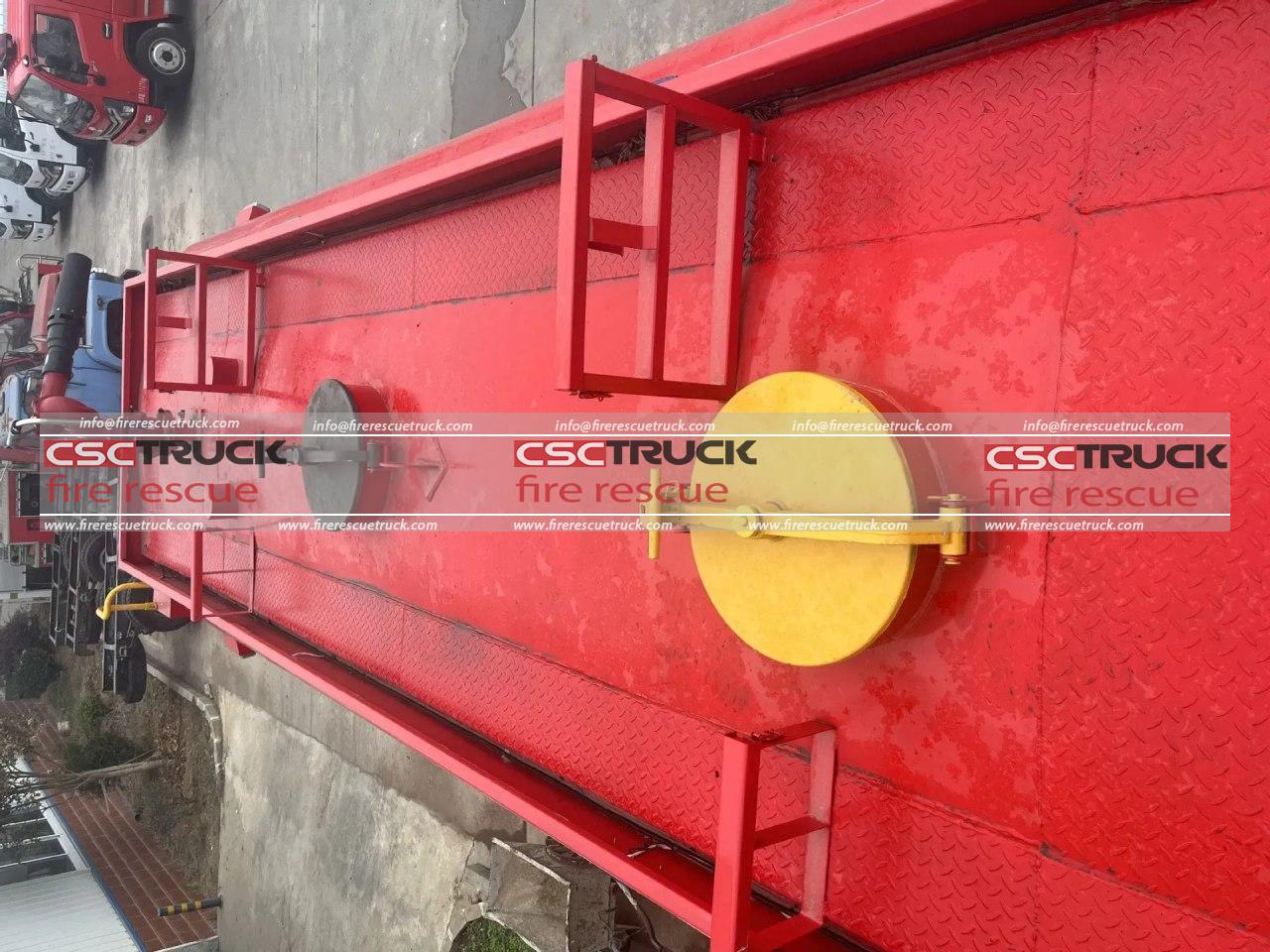 HOWO 6x6 10 CBM Water Tanker Fire Truck (4)