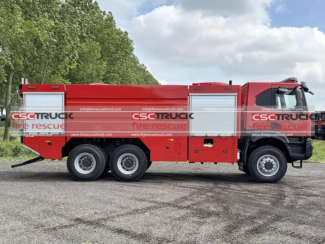 IVECO 6x6 13000L Water Foam Fire Vehicle (6)