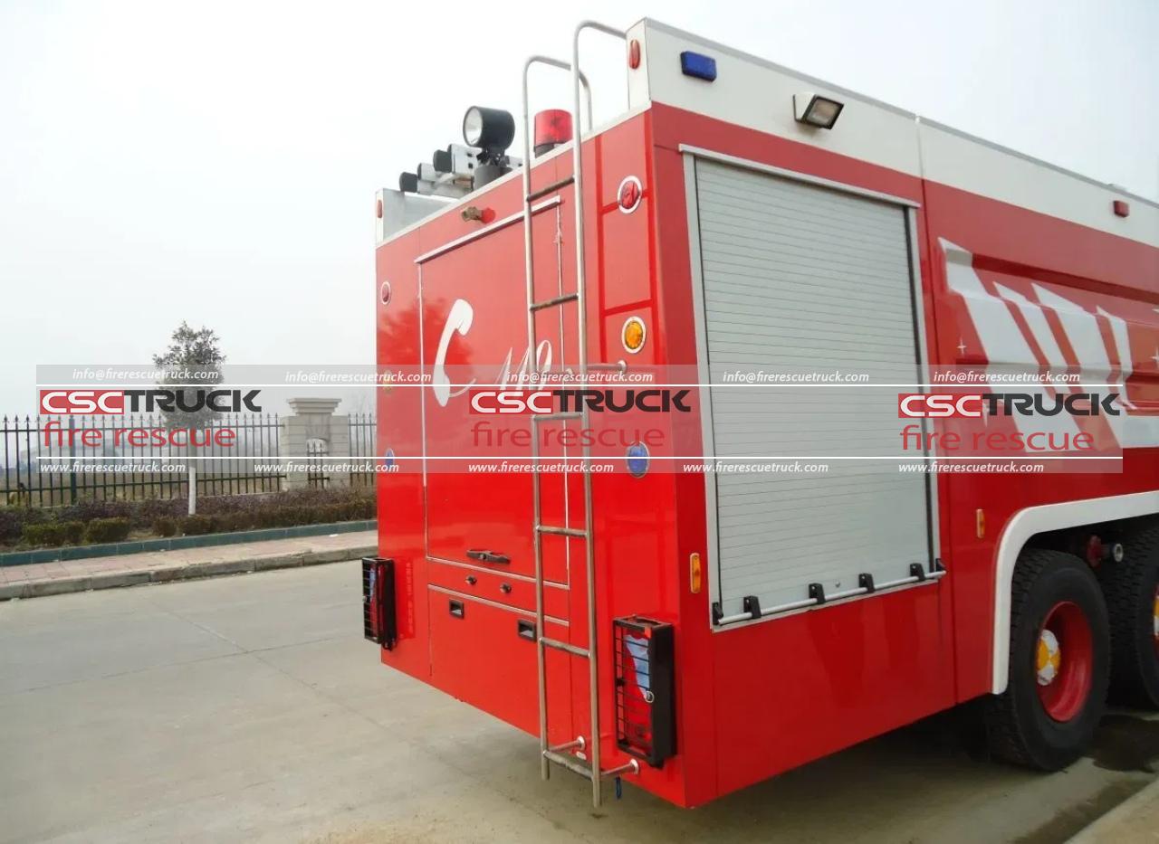 MAN 8000L Airport Rescue Fire Truck (5)