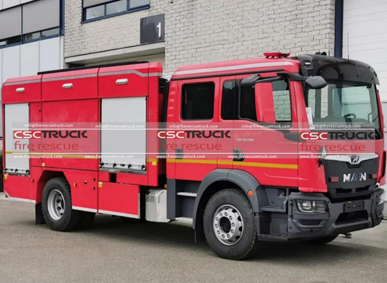 MAN 6000L Water Foam Tanker Fire Truck (2)