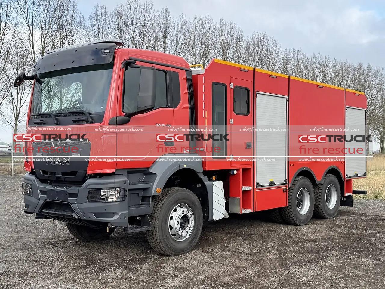 MAN 8000L Water Foam Dry Powder Fire Truck